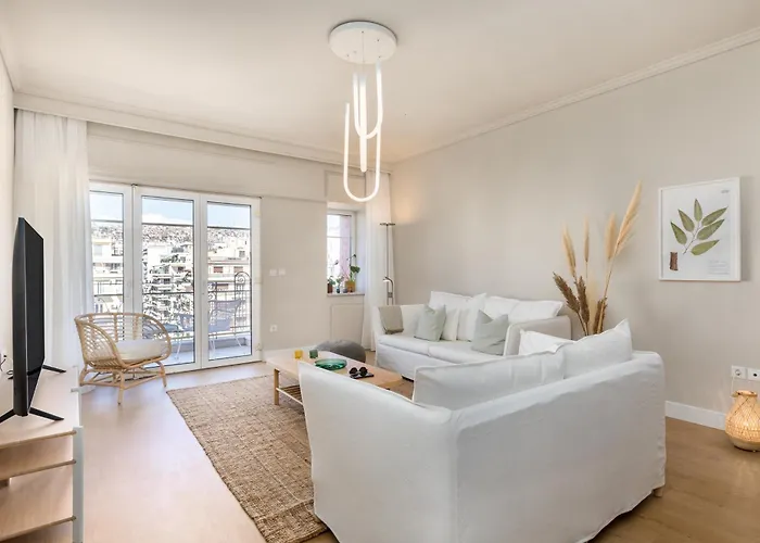 Valeria By Halu!, Comfortable Apartment With City View